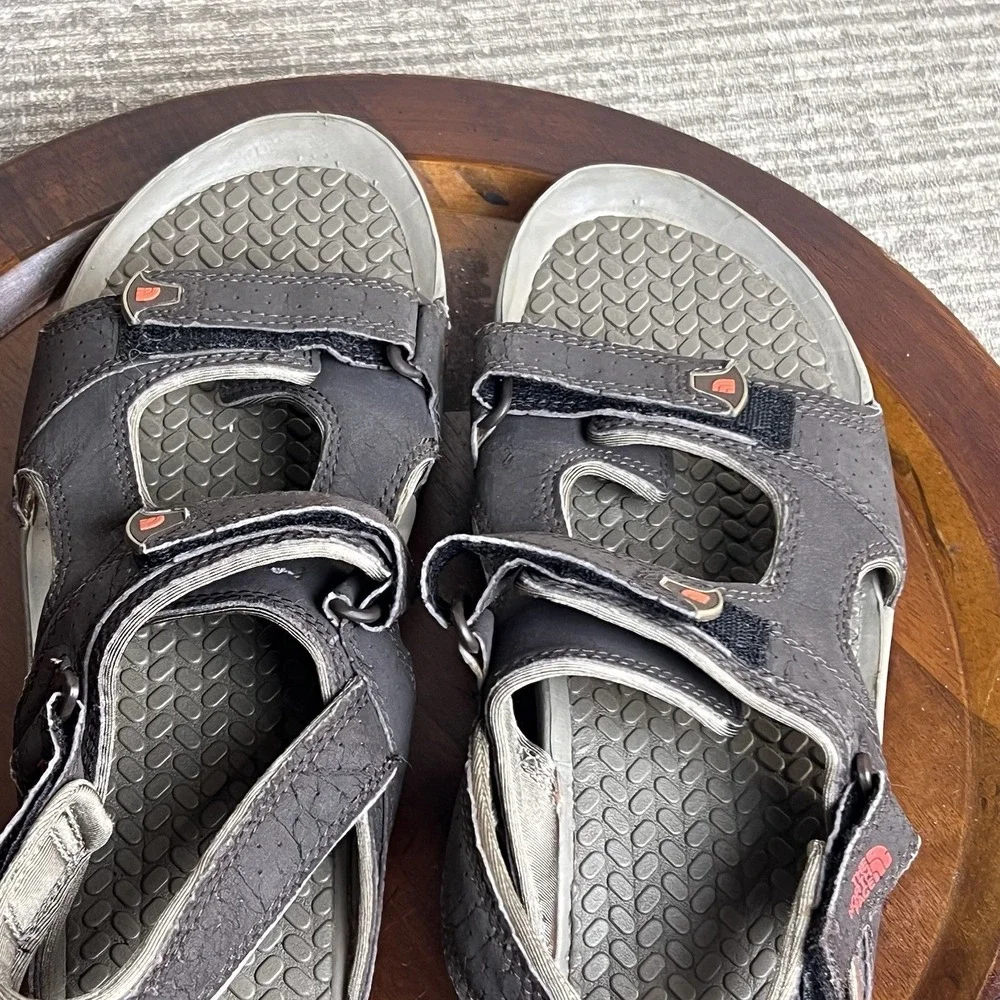 The North Face El Rio II Mens 11 BlackGrey Triple Strap Athletic Hiking Sandals